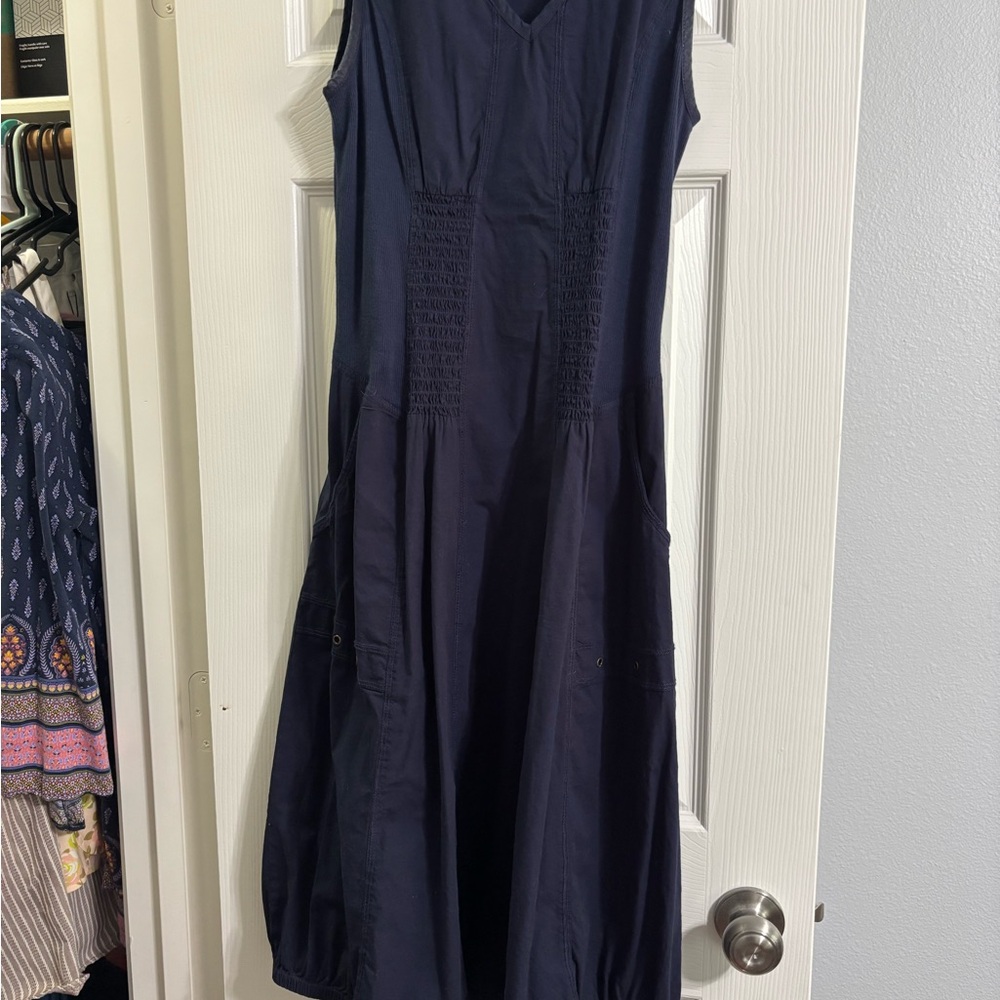 Blue Sleeveless V-Neck Sheath Midi Dress